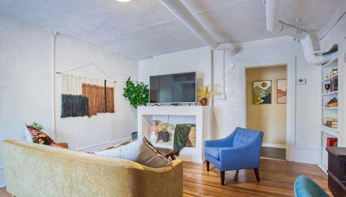 Historic 1Bdrm - Parking - Walk to Restaurants & Westport! - Foto 5