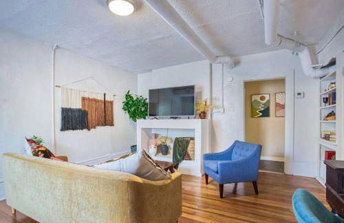 Historic 1Bdrm - Parking - Walk to Restaurants & Westport! - Photo 9