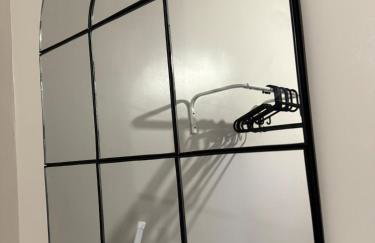 Luxury Modern Apartment, Sleeps 4 and Games Room - Photo 20
