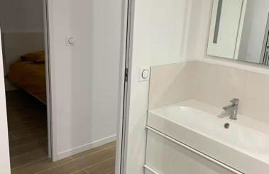 Superbe 2 pièces refait à neuf idéalement situé - Photo 12