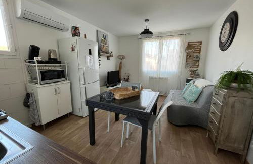 T2 30m2 CLIMATISE AVEC JARDIN PROCHE DE LA MER - Foto 4