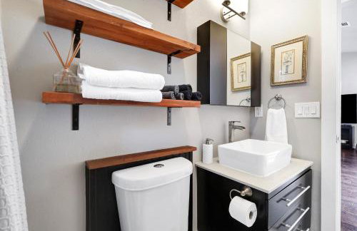 Getaway Near River Walk DT Yard BBQ Pet Games - Foto 43