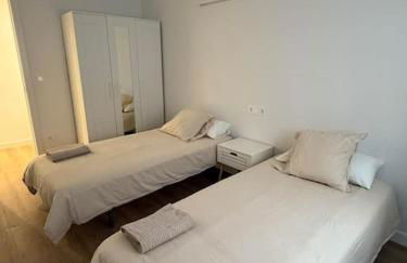 Vivienda renovada y céntrica - Foto 16