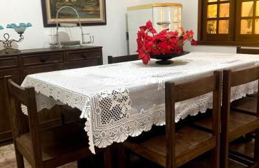 Charming Colonial Countryside Home with Wifi - Foto 33