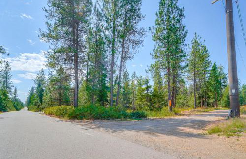 8 Mi to Farragut State Park Wooded Cabin Escape! - Photo 26