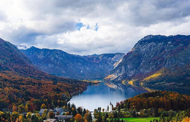 Escursione privata di un'intera giornata al Lago di Bled e al Lago di Bohinj da Lubiana - Foto 2