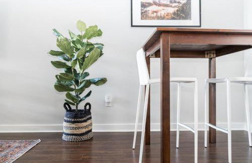 CozySuites Music Row Elegant 1BR w free parking #06 - Foto 23