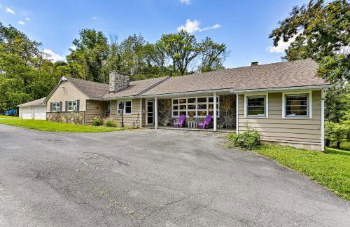 Wawayanda House on 62 Acres - Multiple Fireplaces! - Foto 37