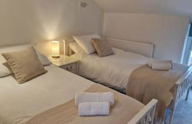 Black Cat Cottage - Central Pickering Cottage - Foto 4