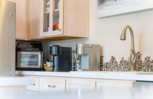 Lakefront Estate w Private Beach on Flathead Lake - Foto 71