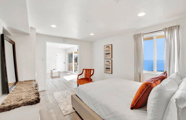 Castlewood by Avantstay Malibu Cliffside + View - Photo 25