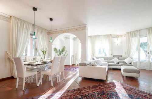 H11 [Villa Conchiglia] Piscina - Garage - Foto 1