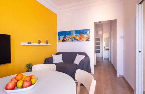 Sunny Apt Barcelona 22 - Foto 2