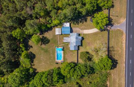 Private Pool and 3BR Family Fun Home with Gazebo - Foto 8