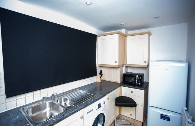 Superior 2 bedroom Apartments - Photo 24