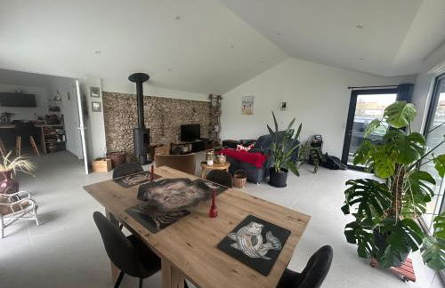 Charmante Maison Rénovée Proche Plage et Forêt avec Jardin - FR-1-652-57 - Foto 12