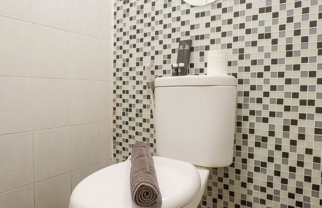 Trendy and Tidy Studio Room at Puri Mas Apartment - Foto 10