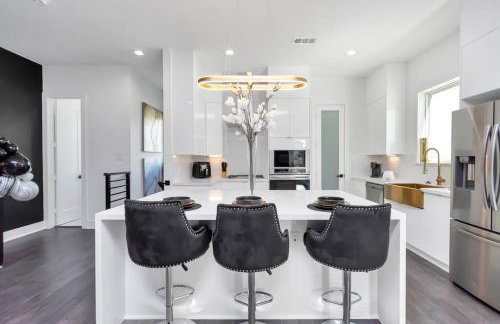 The Suite Spot! Downtown Skyline Views! Sleeps 12 - Foto 43