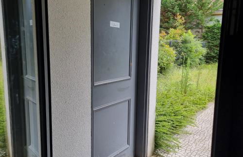 T2 Paris Disneyland Jardin Parking - Foto 18