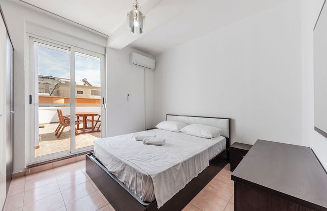 The Promenade Seaview - Photo 1