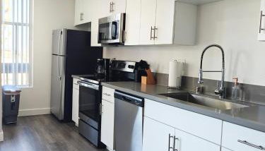 Skyline Escape 1-Bedroom with Balcony and Roof-Top Pool - Photo 2