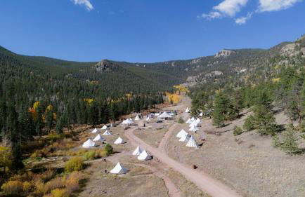 Enjoy a "Weekend in the Wild" in a Conestoga Wagon - Foto 2