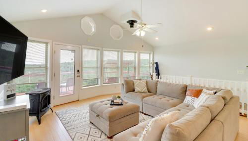 Hike, Fish and Explore Spacious Yellville Retreat - Foto 3