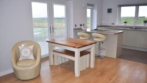 Beehive Cottage - Photo 2