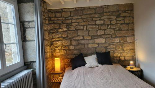 Salins-les Bains : A l'ombre de La Tour Carrée - Foto 2