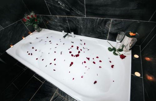 cosy cottage on banks of River Wye - Foto 27