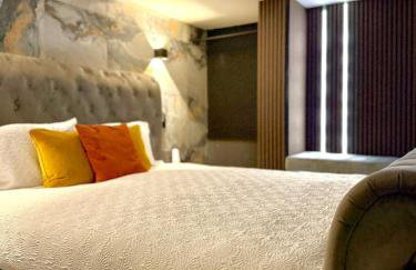 1-Bed Apartment - Sleeps 2 Wifi & Central - Photo 14