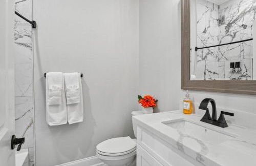 Brand New 5BR, Outdoor Seating, Parking - Foto 14