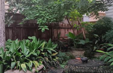 Refuge in the Heart of Montrose - Photo 21