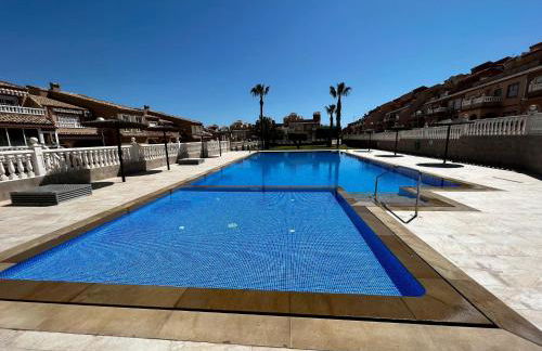 Casa Canarias en Alicante, playa y piscina - Photo 40