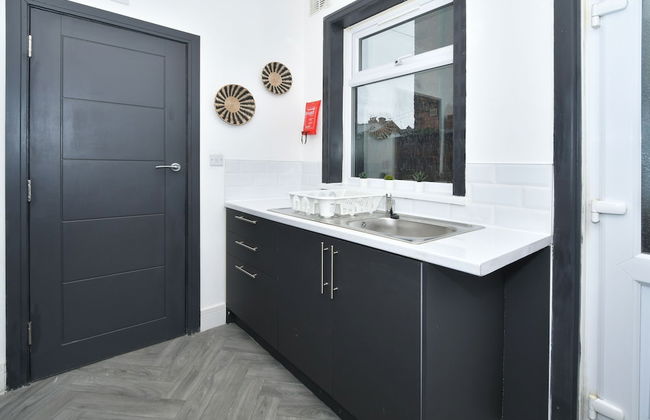 Townhouse @ 202 Walthall Street Crewe - Photo 37