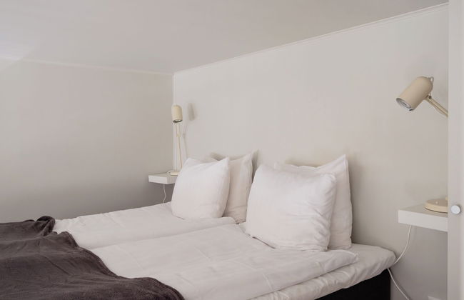 Waterfront Cabins - Photo 21