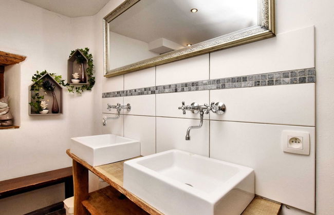 Lierneux Hillside Home - Photo 21