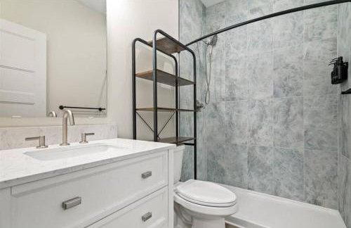 Spring at The Golden Goose including King Bed, Parking, Security and Laundry - Foto 20