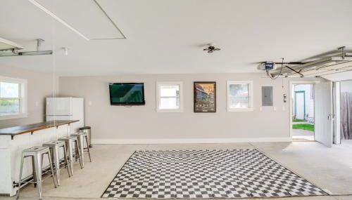 3 Mi to Road America Spacious Elkhart Lake Home! - Foto 3