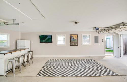 3 Mi to Road America Spacious Elkhart Lake Home! - Foto 3