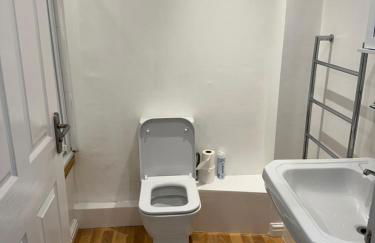 Lovely Two Bedroom Flat - Foto 20