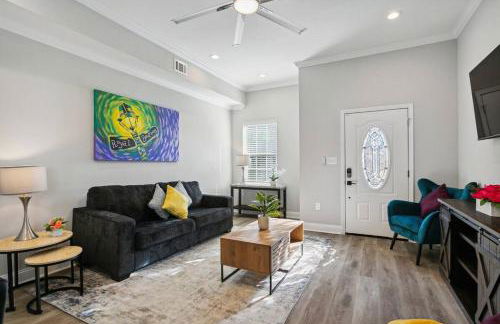 Brand New 5BR, Outdoor Seating, Parking - Foto 18