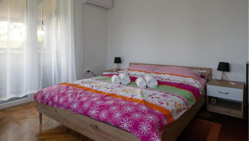 Nice Home In Draganic With House A Panoramic View - Foto 5