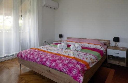 Nice Home In Draganic With House A Panoramic View - Foto 5