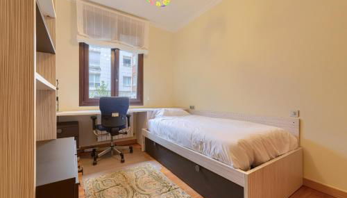 Encanto y Confort en Calle Epalza - Tu Familia en el Corazón de Bilbao - Foto 5