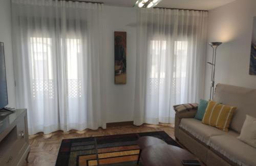 Granada Home Center - Photo 7