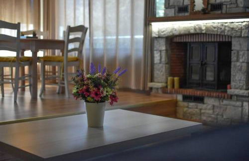 Lake Plastira Lodge - Photo 4