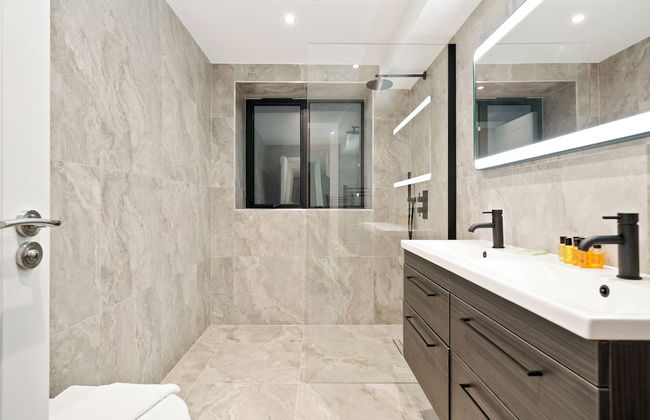 Executive 1 & 2 Bed Apartments in the Heart of London, Free WiFi by City Stay London - Photo 7