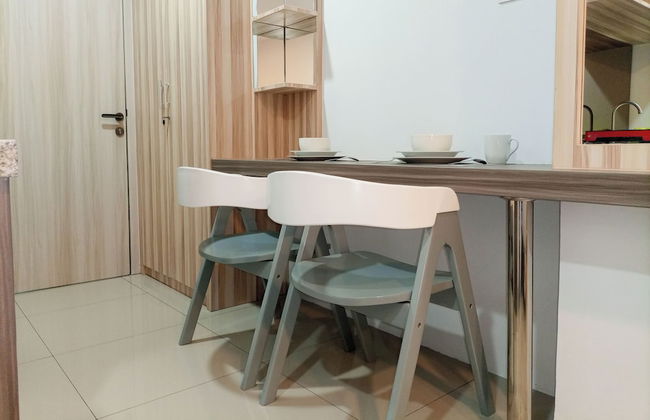 Simply Look And Cozy Studio At De Prima Apartment - Photo 10