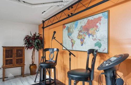 Riverfront w Cedar Hottub, Sauna, Movie Theatre - Photo 14